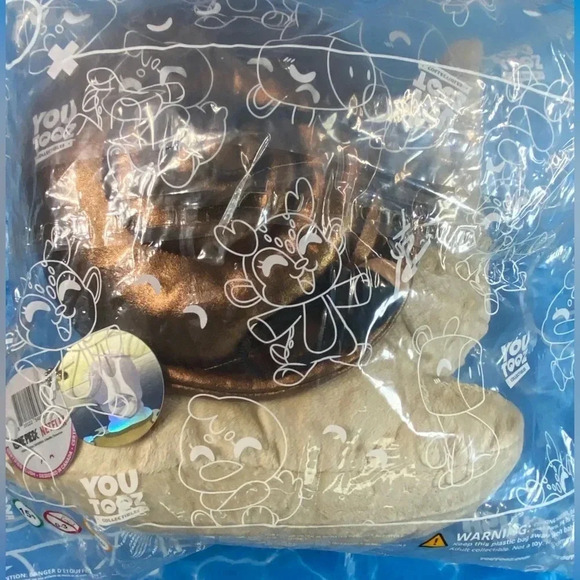 Youtooz  - One Piece - 9” Snail Transponder Plush - Brand New / Sealed - Picture 4 of 10